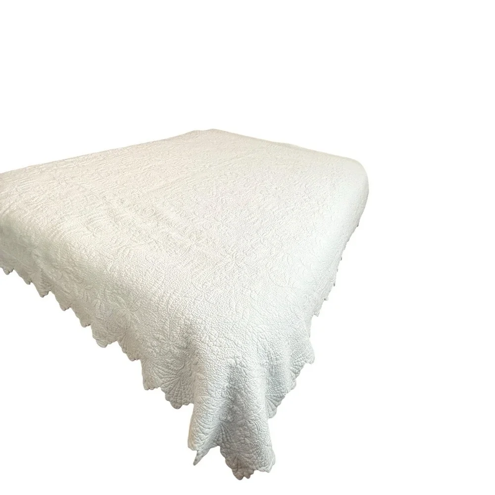 Matelasse Quilt Blue King Cotton Scalloped Bedspread Coverlet 88x92 Reversible